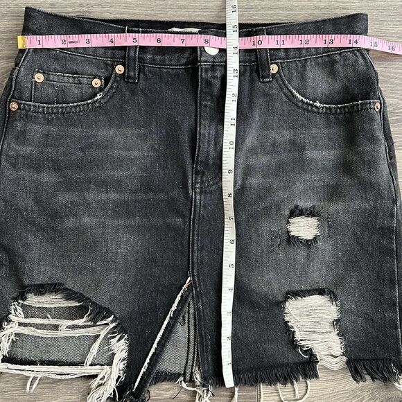 FREE PEOPLE Destroyed Denim Mini Skirt Size 25 Dark Gray Distressed Grunge Boho - Picture 12 of 12